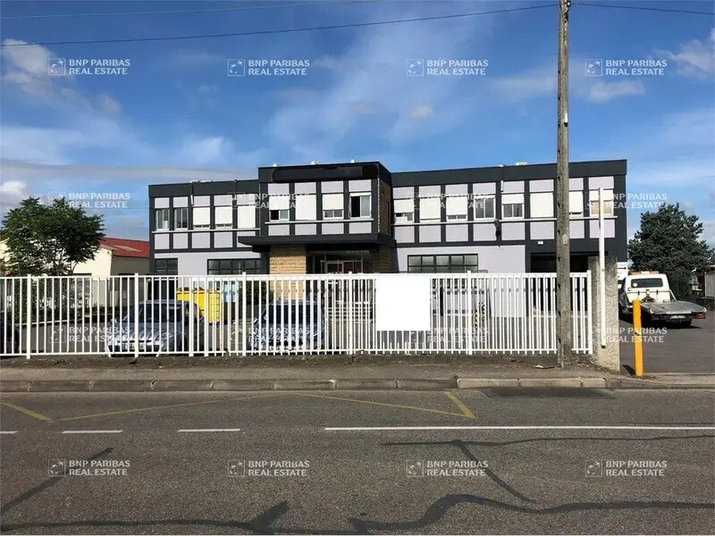 Flex in Décines-Charpieu for sale Building Photo- Image 1 of 14
