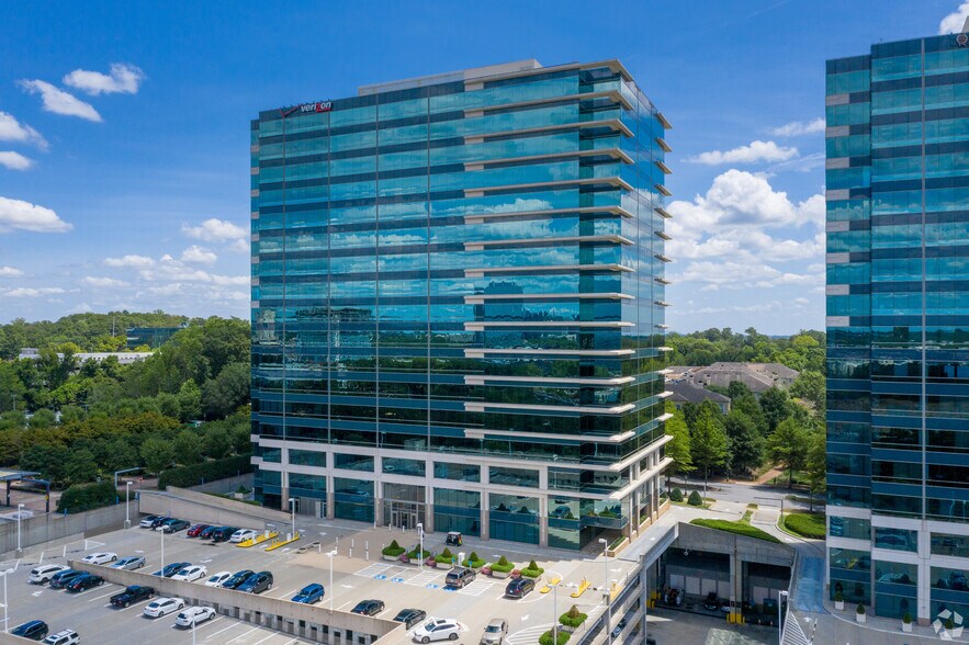 1001 Summit Blvd, Atlanta, GA à louer - Photo du bâtiment - Image 3 de 49