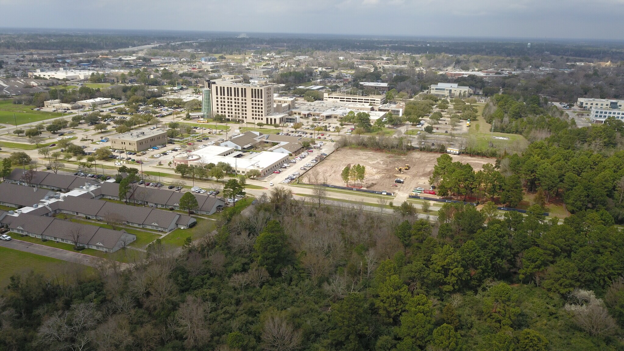 13311 Medical Complex Dr, Tomball, TX for lease Primary Photo- Image 1 of 5