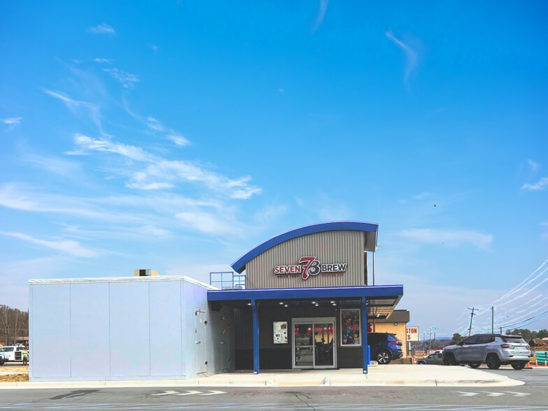 1832 Winkler Mill Rd, Wilkesboro, NC à vendre - Photo du bâtiment - Image 2 de 2