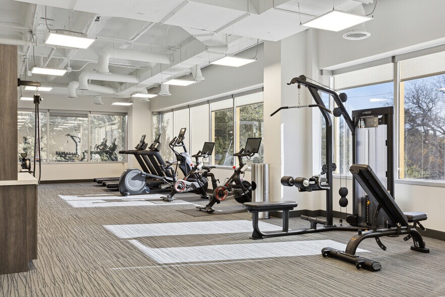 3303 Lee Pky, Dallas, TX à louer - Photo intérieure - Image 3 de 18