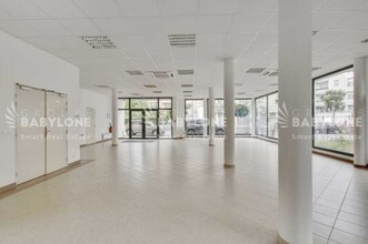 Retail in Meudon for lease Interior Photo- Image 1 of 2