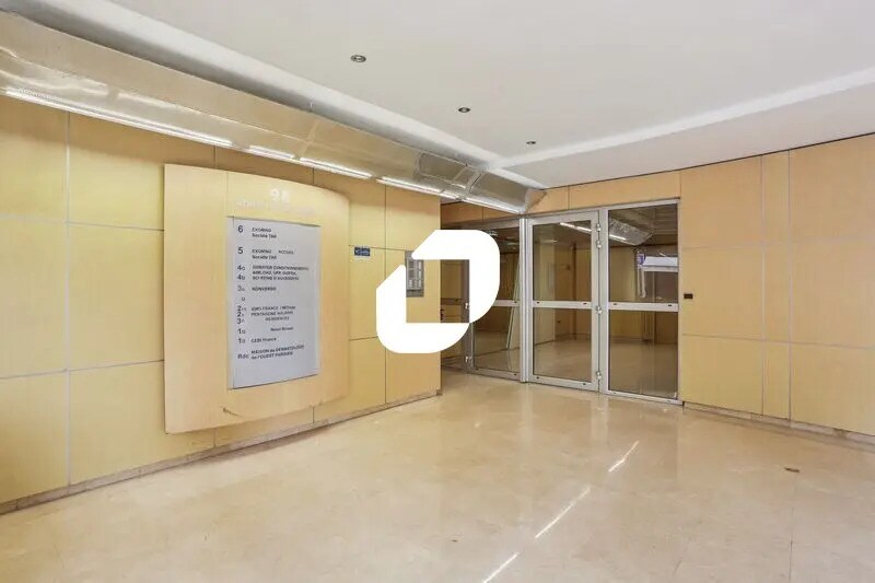 Bureau dans Boulogne-Billancourt à louer - Photo du bâtiment - Image 2 de 8