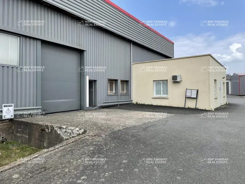 Industrial in Carquefou for lease - Building Photo - Image 3 of 15