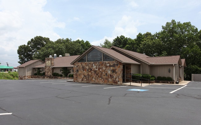 More details for 1702 Park Hill Dr, Gainesville, GA - Retail for Sale