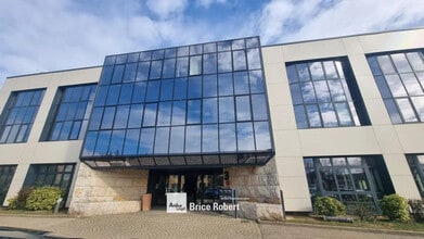 3 Rue Claude Chappe, Saint-Didier-au-Mont-d'Or for lease Building Photo- Image 2 of 12