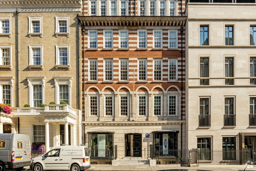 21-22 Grosvenor St, London for lease - Building Photo - Image 3 of 32