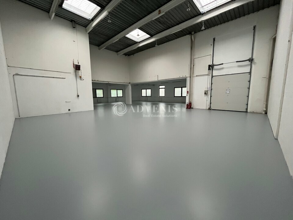 Flex in Champs-sur-Marne for lease Interior Photo- Image 1 of 6