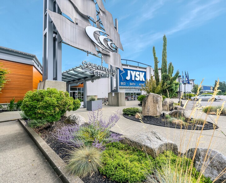 3200 N Island Hwy, Nanaimo, BC à louer - Photo du bâtiment - Image 3 de 4