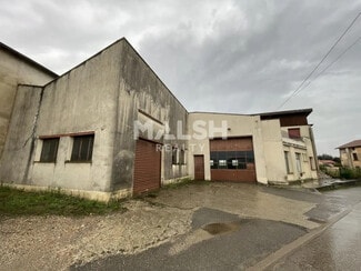 Plus de détails pour Local d'activités à louer