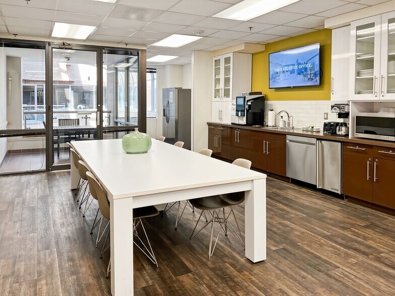 100 West Rd, Towson, MD à louer - Photo intérieure - Image 3 de 20