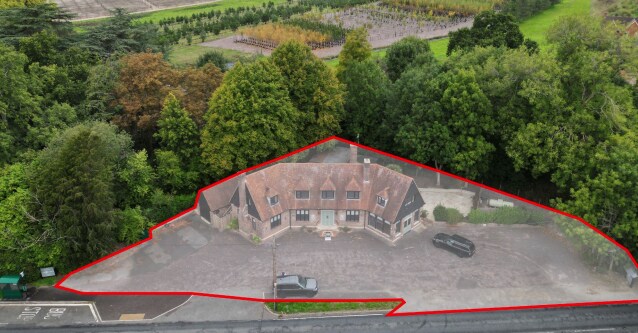 Winchester Rd, Ampfield à vendre - Photo principale - Image 1 de 3