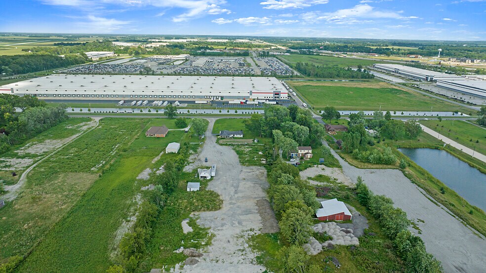 2710 N 700 W, Greenfield, IN à vendre - Photo du bâtiment - Image 3 de 17