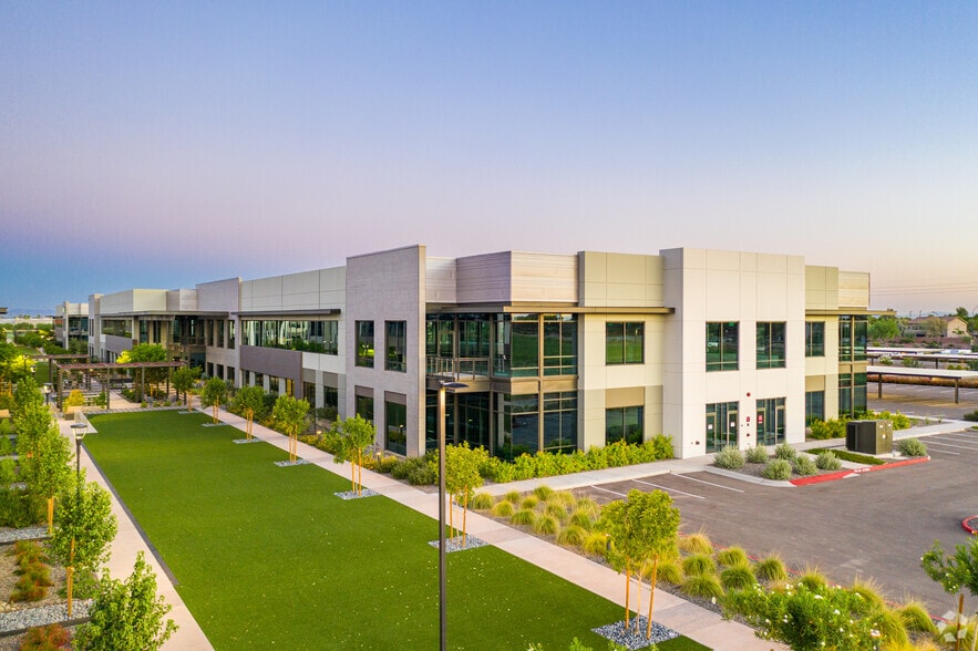 SEC Pecos Rd & Gilbert Rd, Gilbert, AZ à louer - Photo du bâtiment - Image 2 de 20