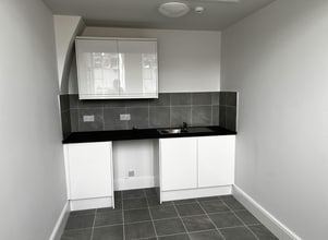 Sandon Rd, Grantham for lease Interior Photo- Image 2 of 3
