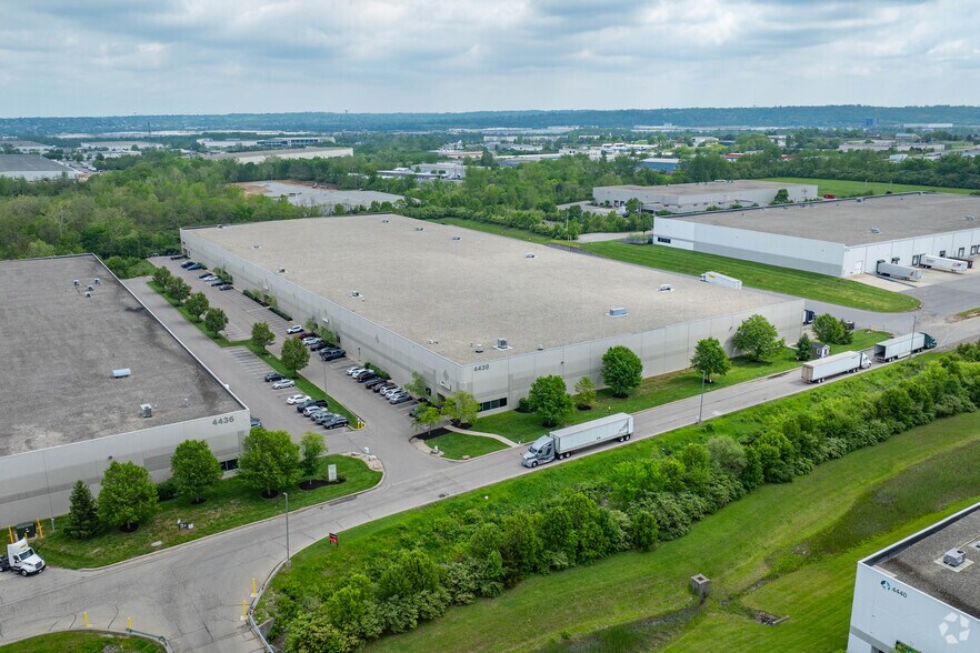 4438 Muhlhauser Rd, West Chester, OH à louer - Aérien - Image 2 de 6