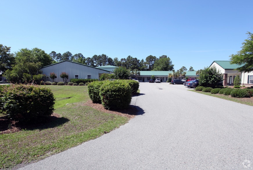 207 Commerce Dr, Pawleys Island, SC for lease - Building Photo - Image 1 of 4