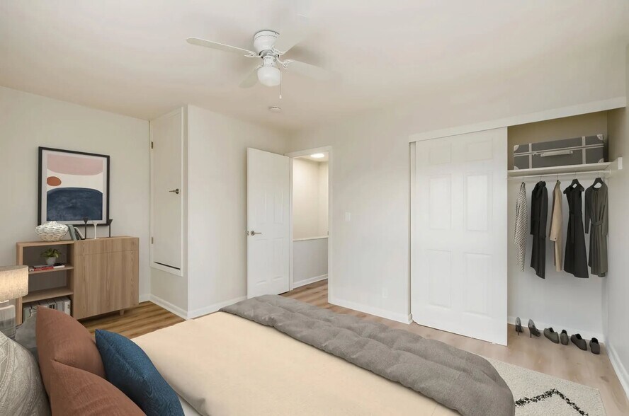 4443-4445 Mobile Dr, Columbus, OH à vendre - Photo du bâtiment - Image 3 de 13