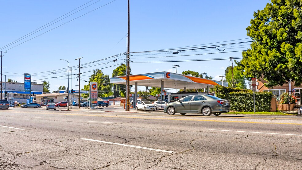 16455 Victory Blvd, Van Nuys, CA à vendre - Photo du bâtiment - Image 3 de 9