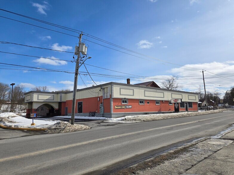 3900 Oneida St, New Hartford, NY à louer - Photo du bâtiment - Image 1 de 6