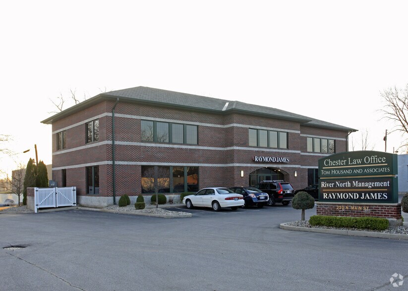 230 N Main St, Elkhart, IN à louer - Photo du bâtiment - Image 1 de 18