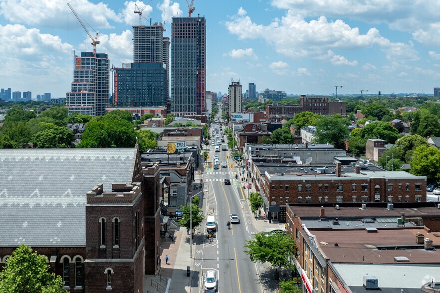 957 Bloor St W, Toronto, ON for sale - Aerial - Image 2 of 2