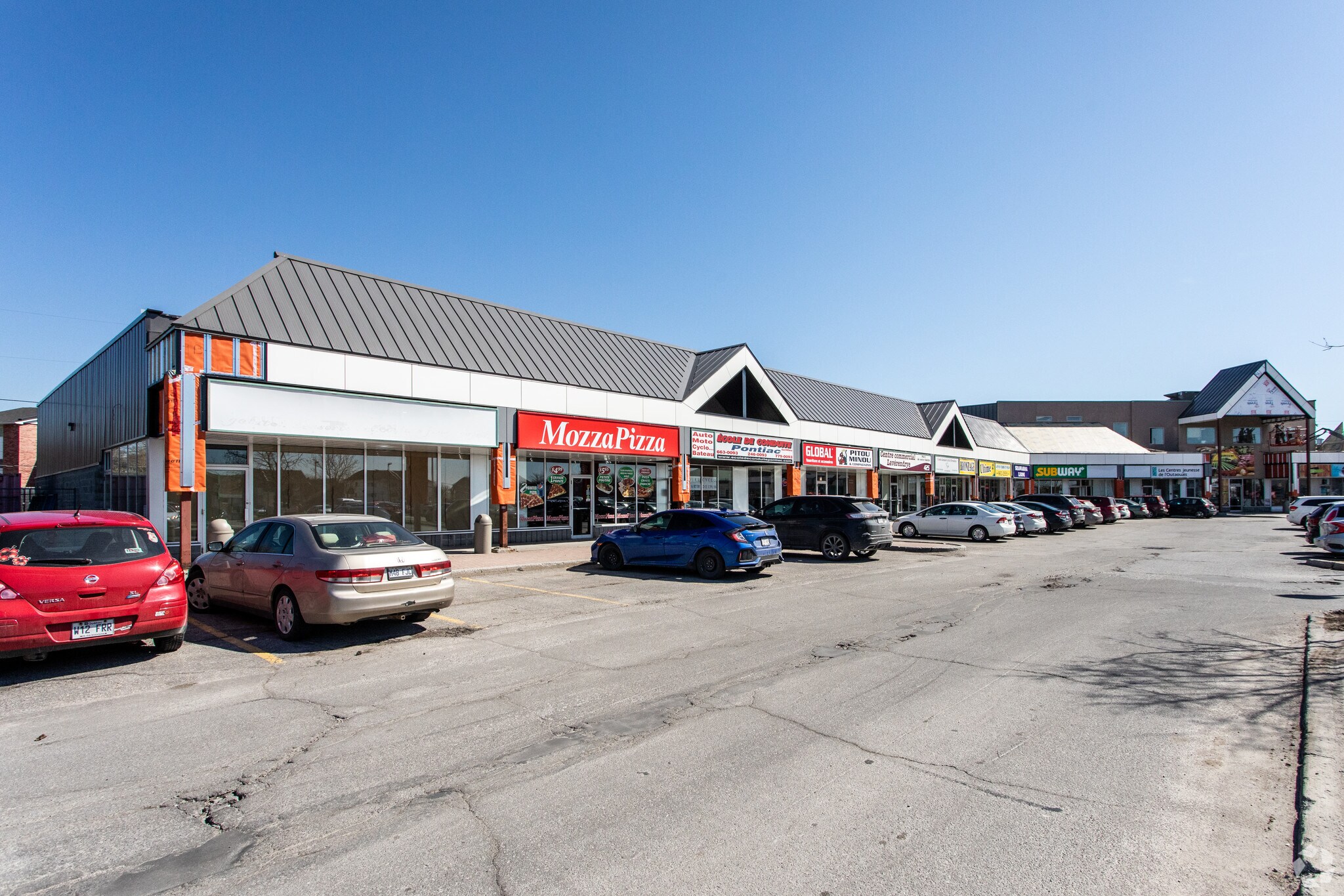 415-435 Boul La Vérendrye E, Gatineau, QC à vendre Photo principale- Image 1 de 1