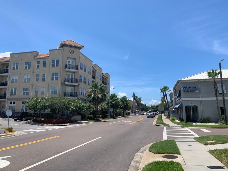 2111 W Swann Ave, Tampa, FL for lease - Building Photo - Image 3 of 13