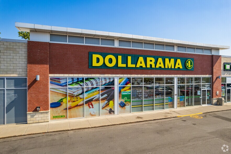 14820-14880 Boul de Pierrefonds, Montréal, QC à louer - Photo du bâtiment - Image 3 de 6