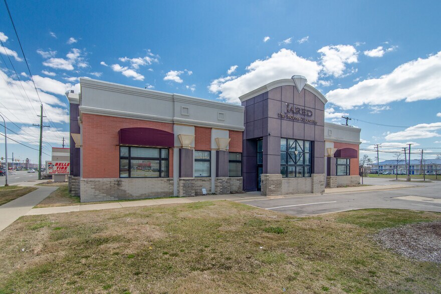451 W 14 Mile Rd, Madison Heights, MI à vendre - Photo du bâtiment - Image 3 de 20