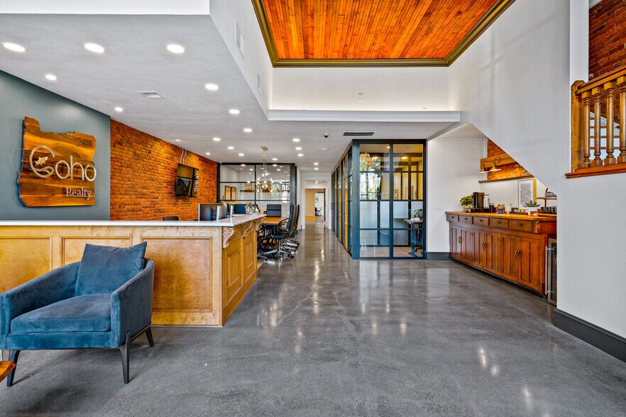 144 S Main St, Independence, OR à vendre - Photo du bâtiment - Image 3 de 39