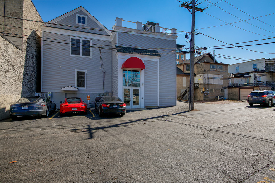 5222 Main St, Downers Grove, IL à louer - Photo du bâtiment - Image 2 de 33