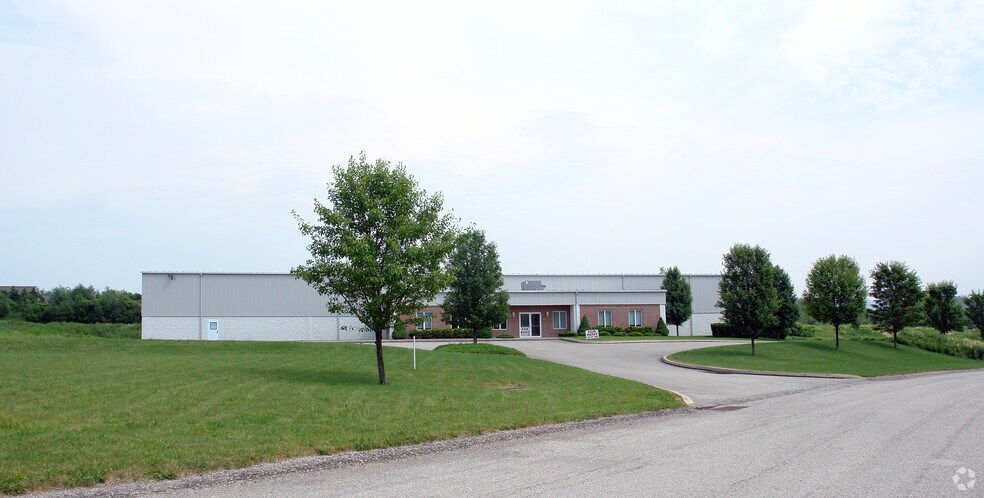 257 Cherry Hill Dr, Latrobe, PA à vendre - Photo du bâtiment - Image 3 de 4