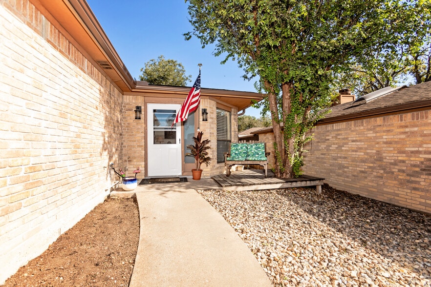 4020 River Oaks Cir, Temple, TX for sale - Primary Photo - Image 1 of 31