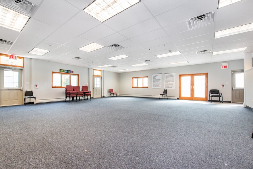 13 Stillwater Rd, Blairstown, NJ à louer - Photo du bâtiment - Image 3 de 31