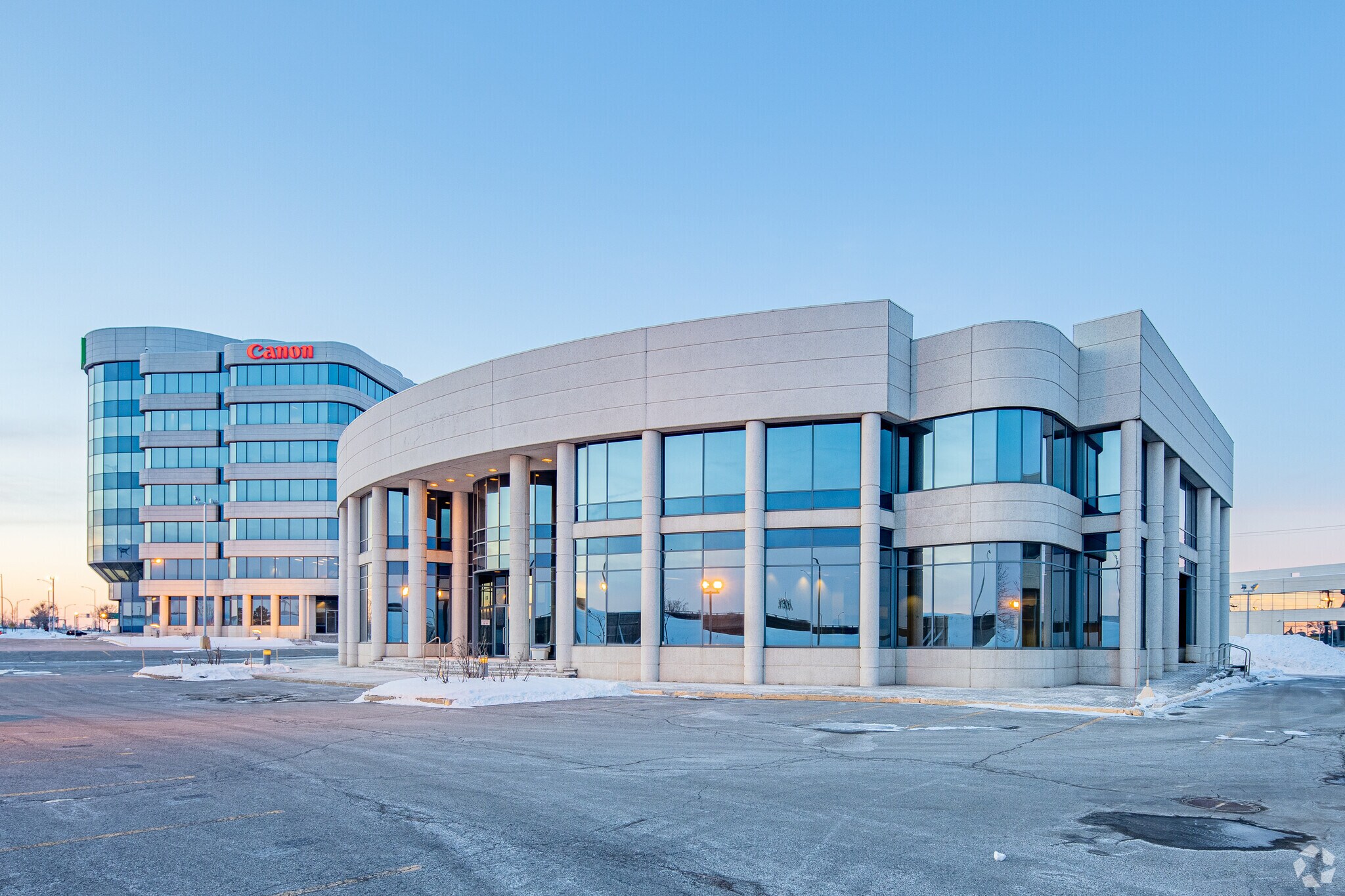 8777 Rte Transcanadienne, Montréal, QC à vendre Photo du bâtiment- Image 1 de 1