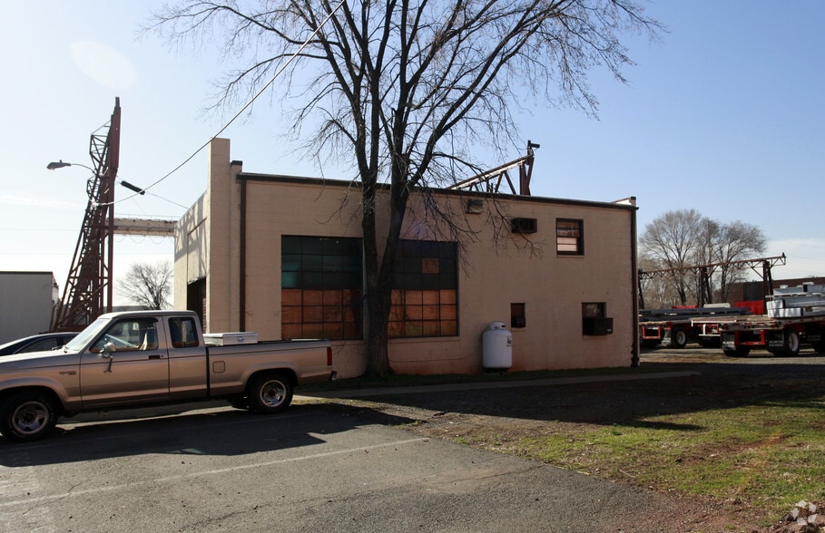 9129 Euclid Ave, Manassas, VA for lease - Building Photo - Image 2 of 54