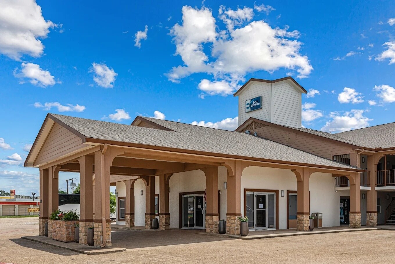 2251 N Trade Days Blvd, Canton, TX à vendre Photo du bâtiment- Image 1 de 20