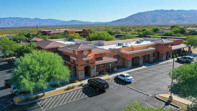 7355 S Houghton Rd, Tucson, AZ à louer Photo du b timent- Image 1 de 1