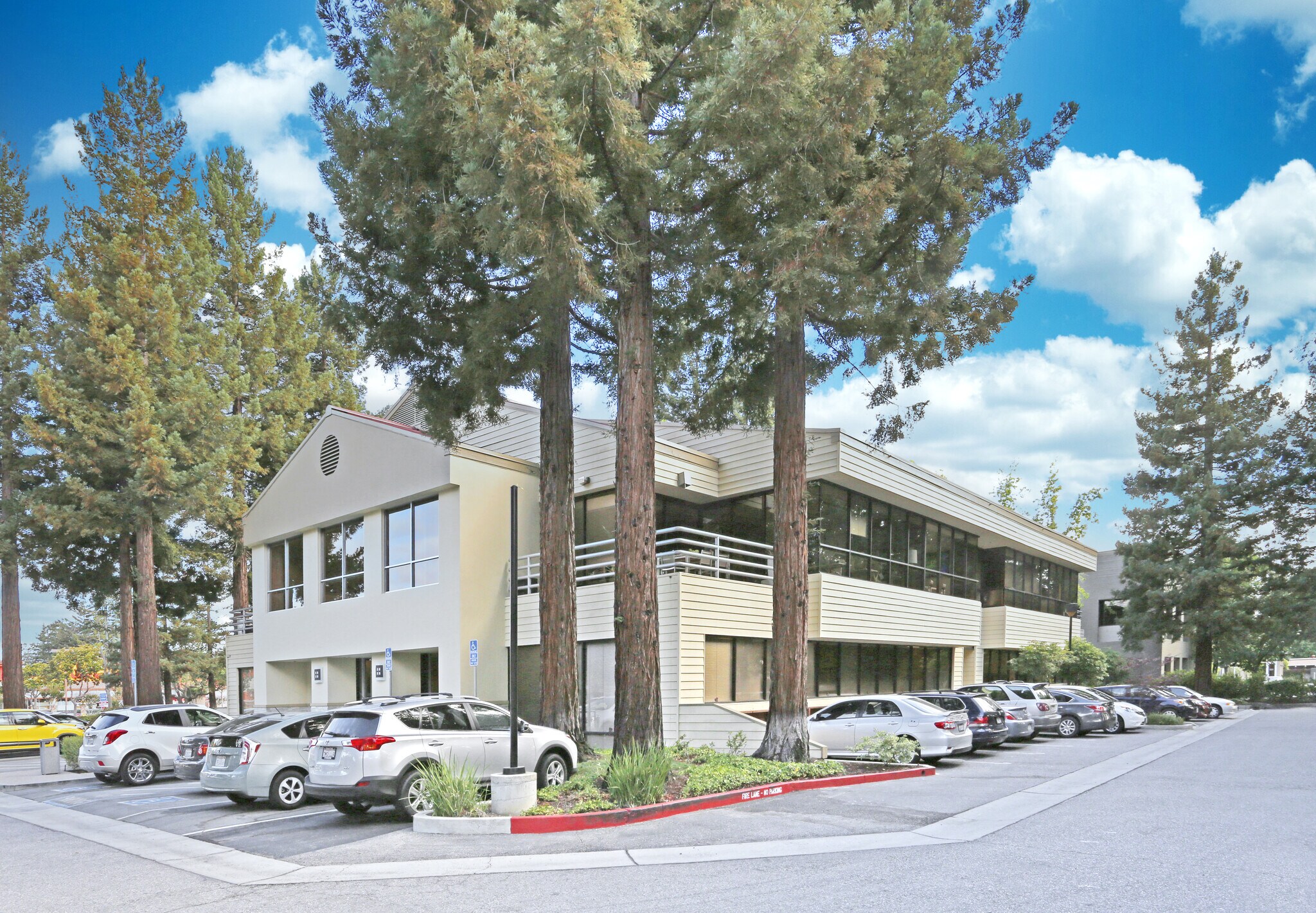1503 Grant Rd, Mountain View, CA à louer Photo du bâtiment- Image 1 de 4