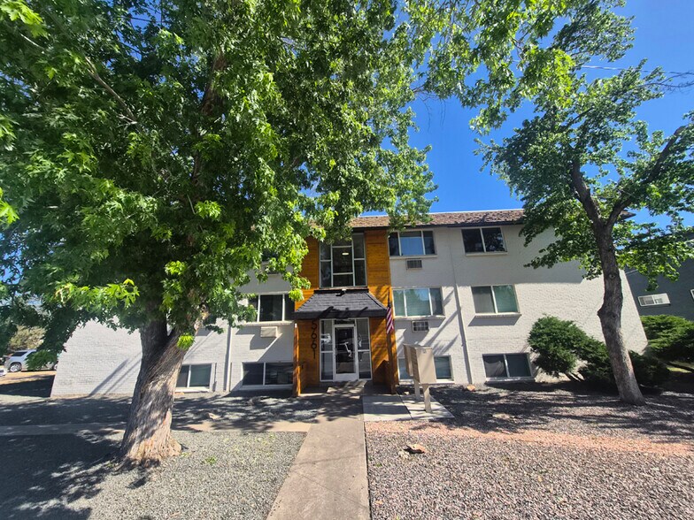 5661 W Green Meadows Pl, Denver, CO à vendre - Photo du bâtiment - Image 2 de 18