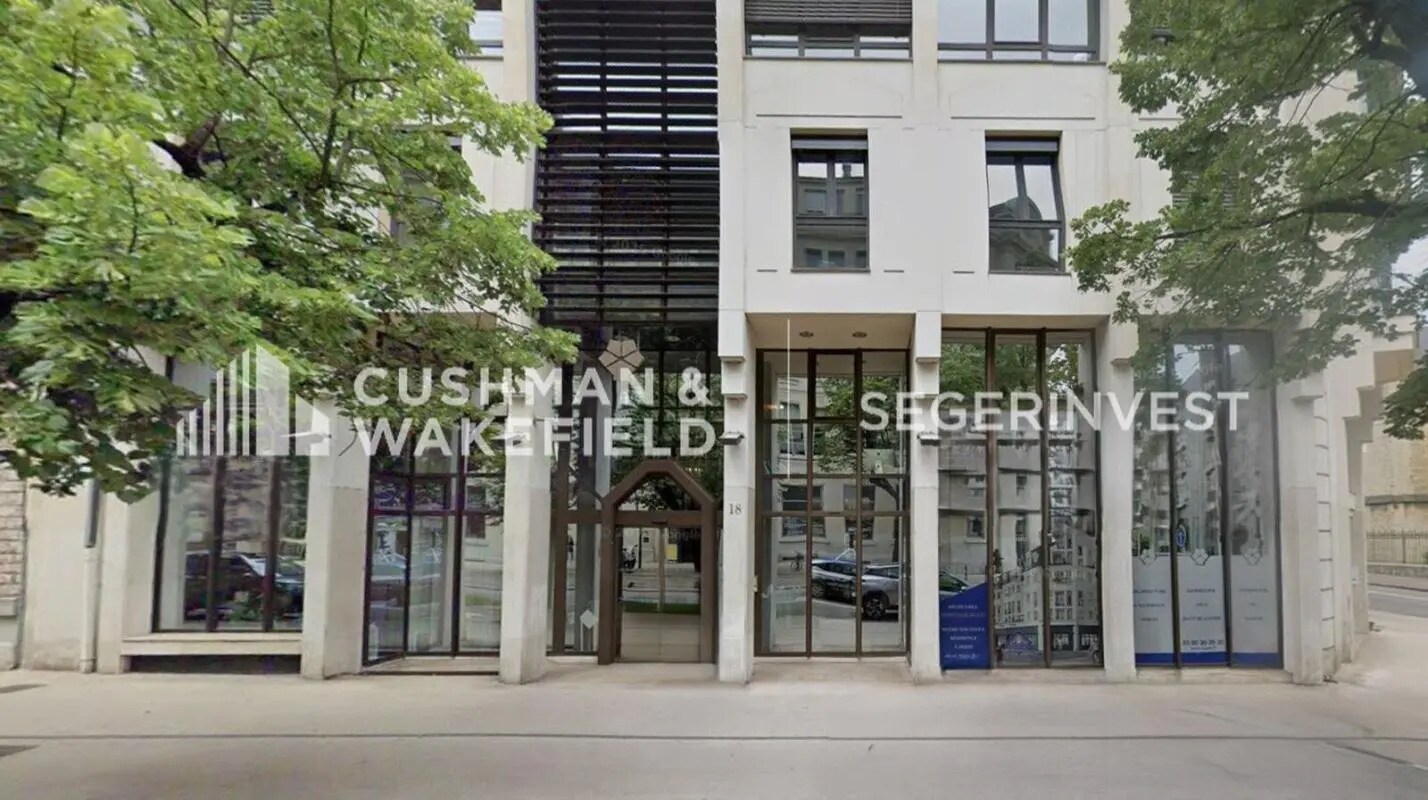 Office in Dijon for lease Primary Photo- Image 1 of 9