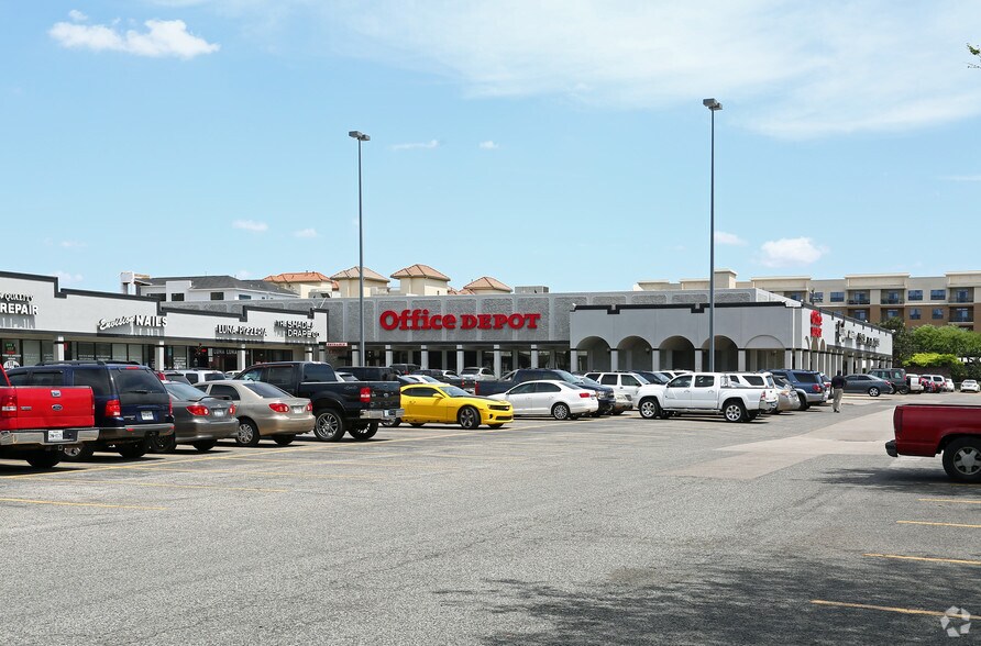 3401-3471 Kirby Dr, Houston, TX à louer - Photo du bâtiment - Image 2 de 5