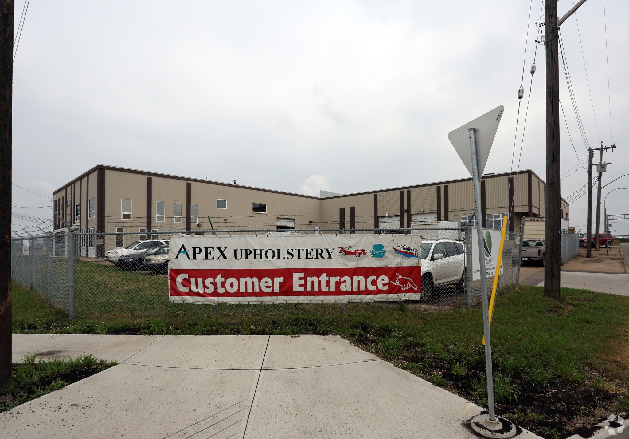 7035 Girard Rd NW, Edmonton, AB à vendre Photo principale- Image 1 de 1