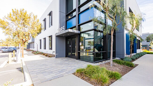 Plus de détails pour 3081-3085 N Hollywood Way, Burbank, CA - Bureau à louer