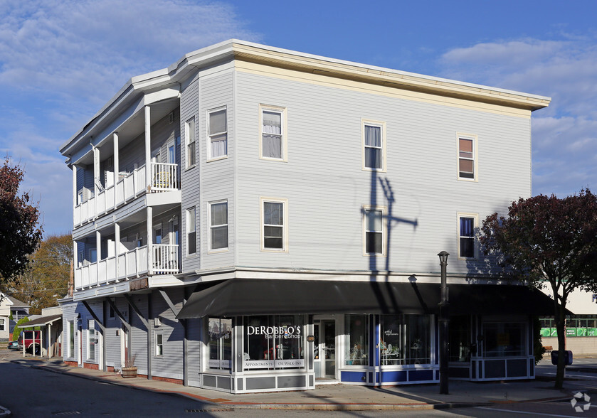 1189-1191 Main St, West Warwick, RI for sale - Primary Photo - Image 1 of 1