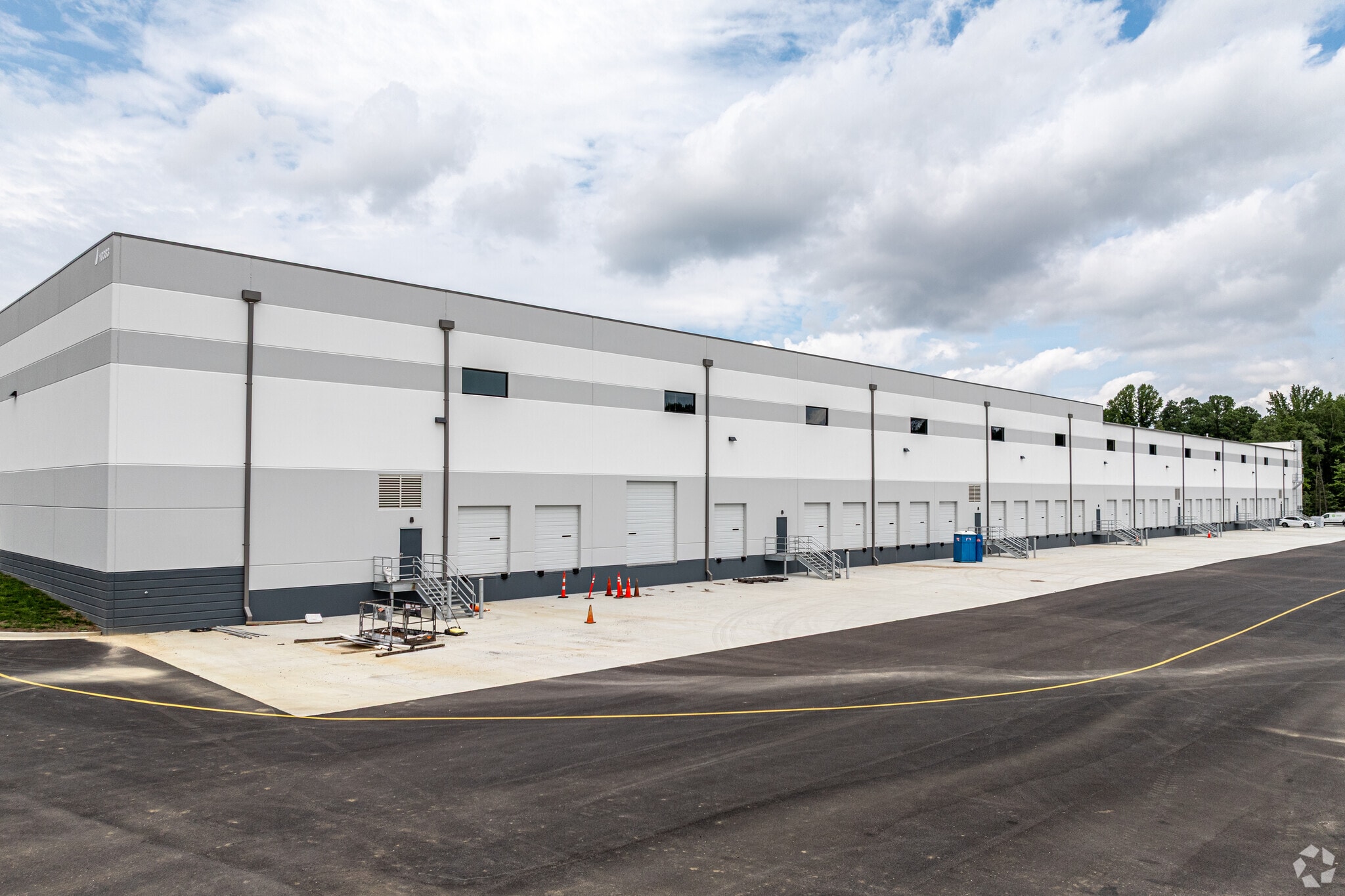 10387 Lakeridge Pky, Ashland, VA for lease Primary Photo- Image 1 of 16