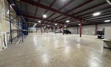 6127 San Pedro Ave, San Antonio, TX for lease Interior Photo- Image 2 of 4