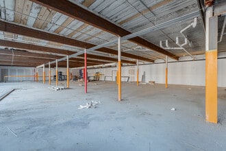 1601 S Holtzclaw Ave, Chattanooga, TN for sale Interior Photo- Image 2 of 2