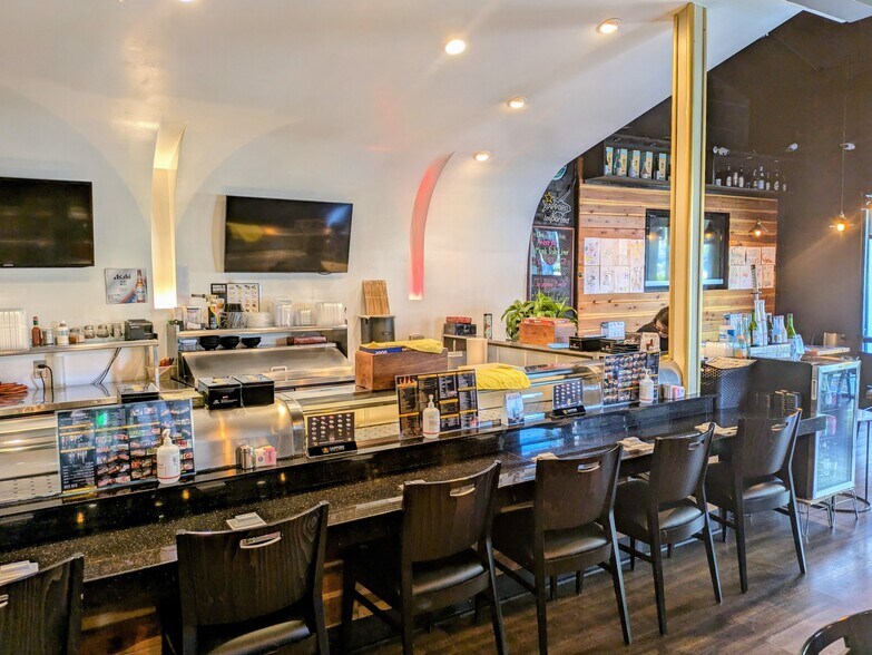 23331-23391 Mulholland Dr, Woodland Hills, CA à louer - Photo du bâtiment - Image 2 de 17